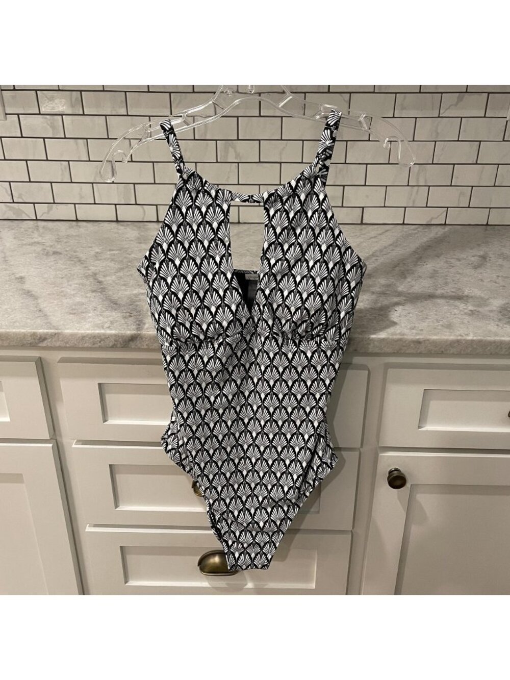 Leilani Swimsuit Womens 10 Black  One Piece Keyhole Beach Resortwear Goddess